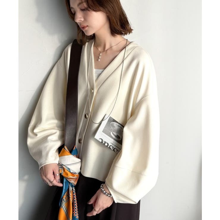 たっぽり袖×ゴールドボタンの欲張りカーデ。ランタンスリーブ金釦Vネックカーディガ… | Classical Elf  | 詳細画像3 