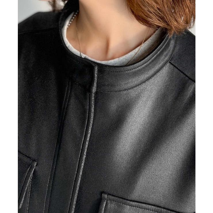 羽織るだけで、モードな存在感。BIGポケットレザー風加工スエードルーズベスト | Classical Elf  | 詳細画像18 