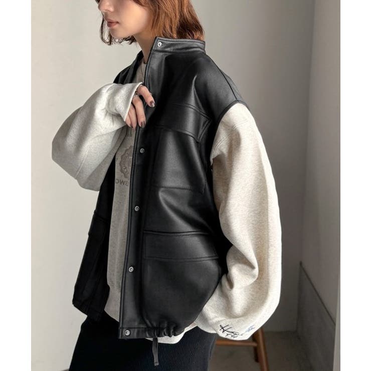 羽織るだけで、モードな存在感。BIGポケットレザー風加工スエードルーズベスト | Classical Elf  | 詳細画像3 