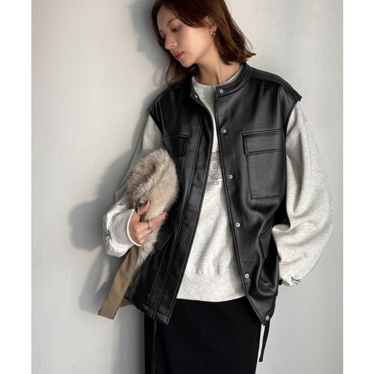 羽織るだけで、モードな存在感。BIGポケットレザー風加工スエードルーズベスト | Classical Elf  | 詳細画像4 