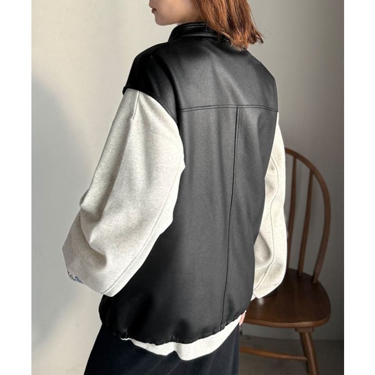 羽織るだけで、モードな存在感。BIGポケットレザー風加工スエードルーズベスト | Classical Elf  | 詳細画像5 
