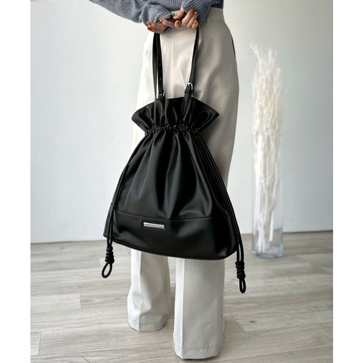 ブラック | きゅっと絞って可愛さ◎フェイクレザービッグトートバッグ | Classical Elf 