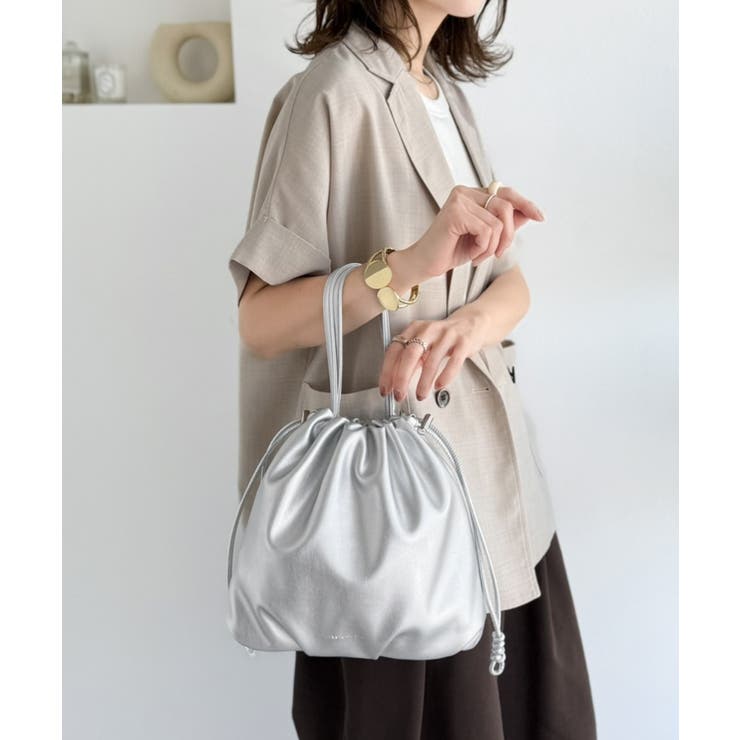 可愛く映えて、頼れる相棒。ソフトレザーマルチウェイ巾着ラウンドバッグ | Classical Elf  | 詳細画像8 