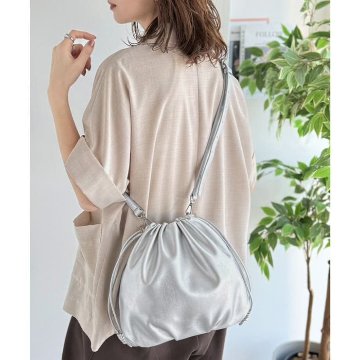 可愛く映えて、頼れる相棒。ソフトレザーマルチウェイ巾着ラウンドバッグ | Classical Elf  | 詳細画像9 