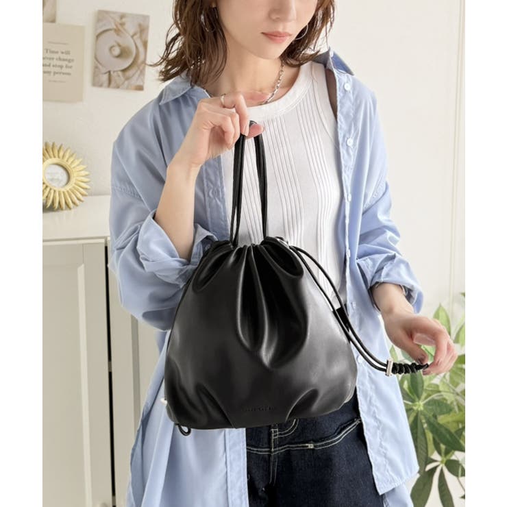 可愛く映えて、頼れる相棒。ソフトレザーマルチウェイ巾着ラウンドバッグ | Classical Elf  | 詳細画像4 