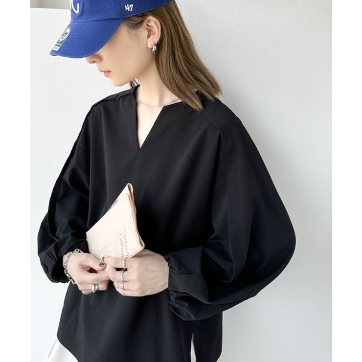 ブラック | 大人のナチュラルな抜け感。2way バルーン袖キーネックトップス | Classical Elf 