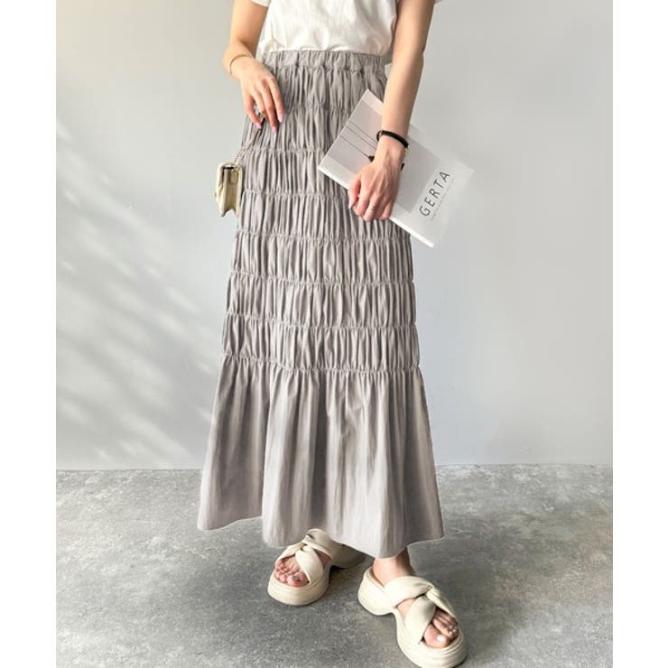 グレージュ | 光沢感とシルエットが女性らしい。マーメイド風シャーリングナロースカート(ロング丈… | Classical Elf 