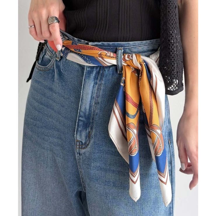 ブルー | 上品カワイイ♪90cm×90cmパネル柄シルクライク大判スカーフ | Classical Elf 