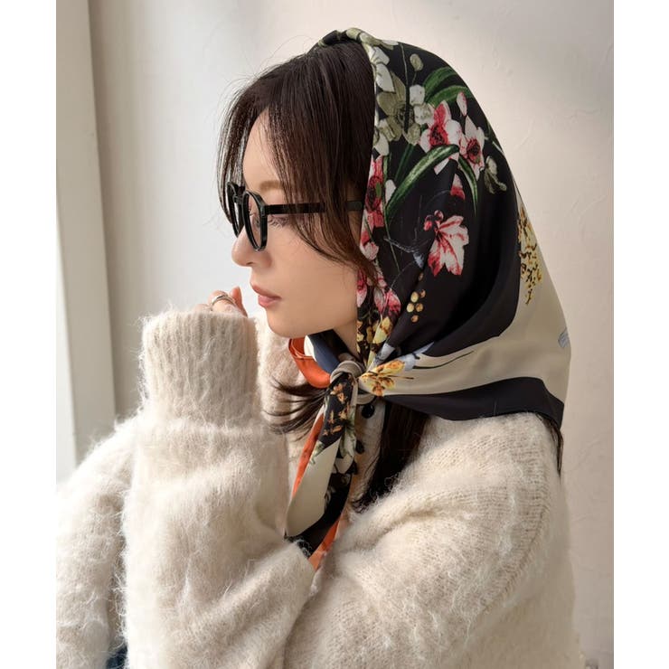 上品カワイイ♪90cm×90cmパネル柄シルクライク大判スカーフ | Classical Elf  | 詳細画像61 