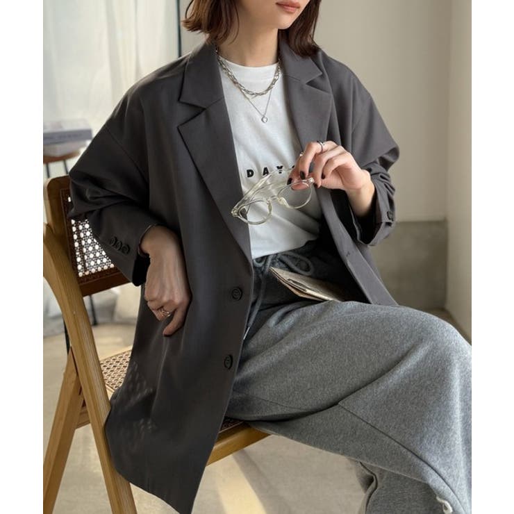 チャコール | きちんと感とリラックス感を両立。ゆるシルエット、テーラードジャケット | Classical Elf 