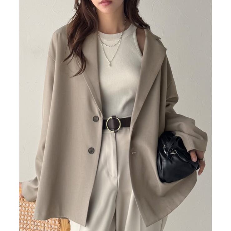 きちんと感とリラックス感を両立。ゆるシルエット、テーラード