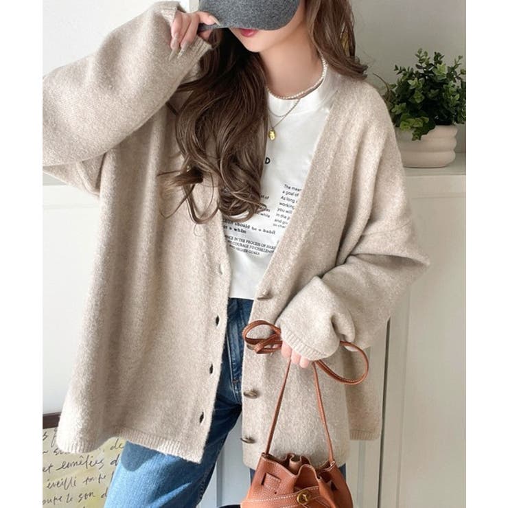 ふんわり包み込む暖かさで、冬の定番に。ゴールドボタン使いオーバーサイズVネックニ… | Classical Elf  | 詳細画像21 