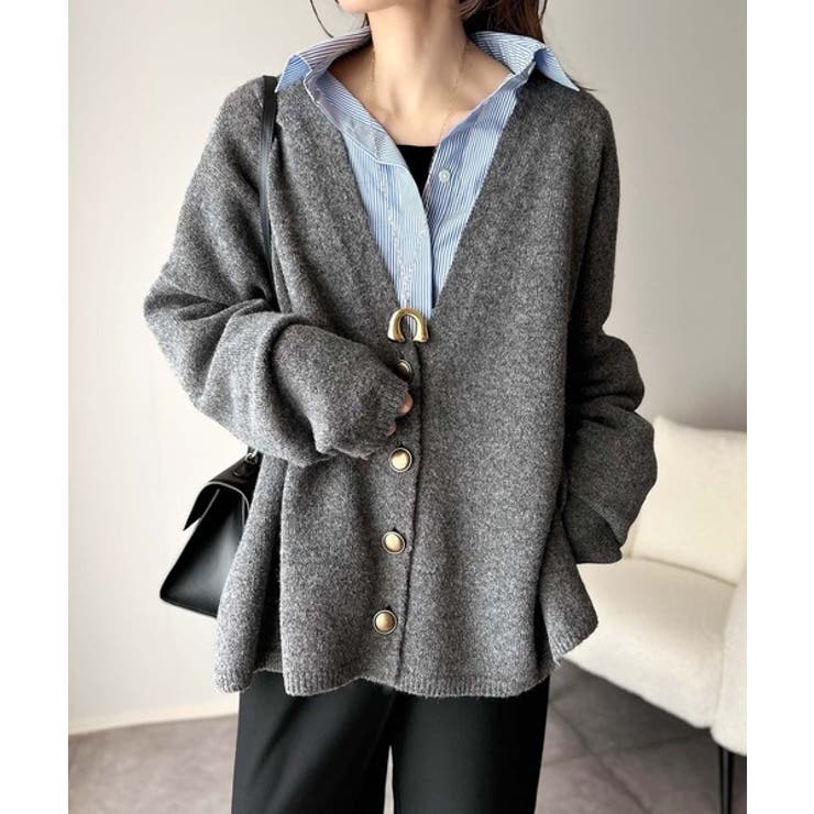 ふんわり包み込む暖かさで、冬の定番に。ゴールドボタン使いオーバーサイズVネックニ… | Classical Elf  | 詳細画像6 