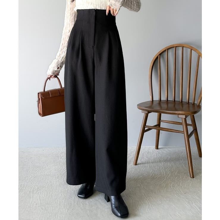 バックスタイルで魅せる。 美しいシルエットバックベルトワイドパンツ  