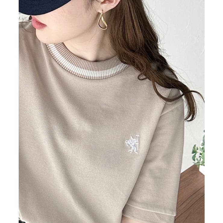 レトロ配色が可愛い。綿100%、編立リブワンポイント刺繍鹿の子Tシャツ