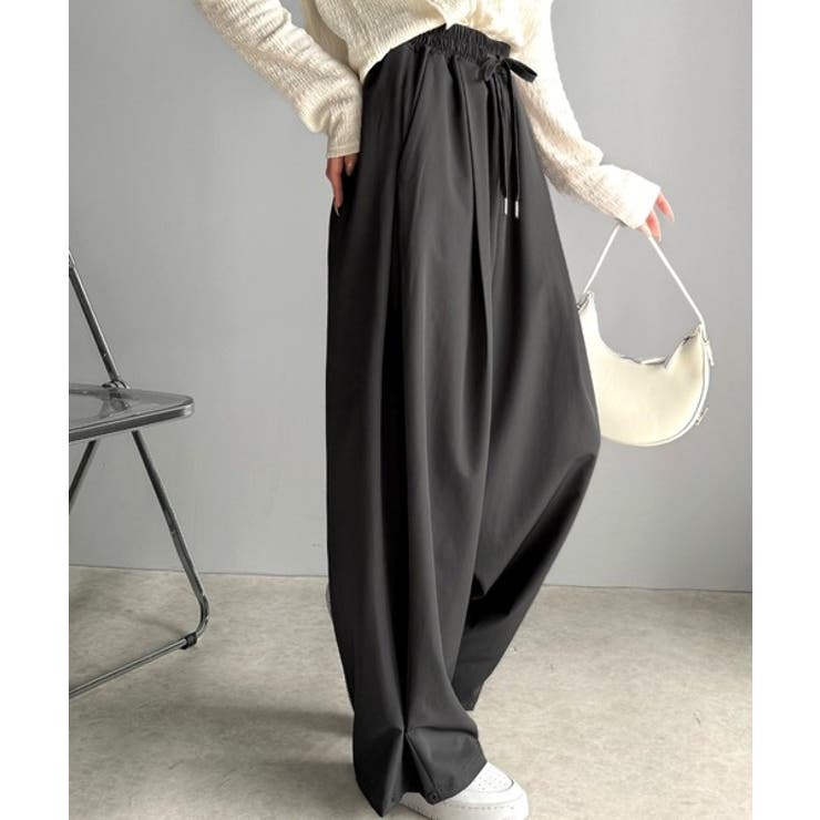 チャコール | 動きやすさとおしゃれを両立。ストレッチ素材サイド切替イージーパンツ | Classical Elf 