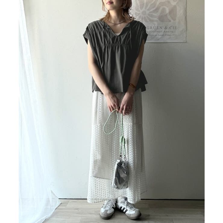 着るだけでオシャレ度ワンランクアップ。綿100％シルケット加工シャーリングトップ… | Classical Elf  | 詳細画像26 