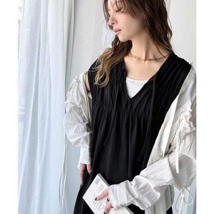 ブラック | 旬の素材&デザイン。大人の前後2WAYシルケット加工シャーリングフレアワンピース… | Classical Elf 