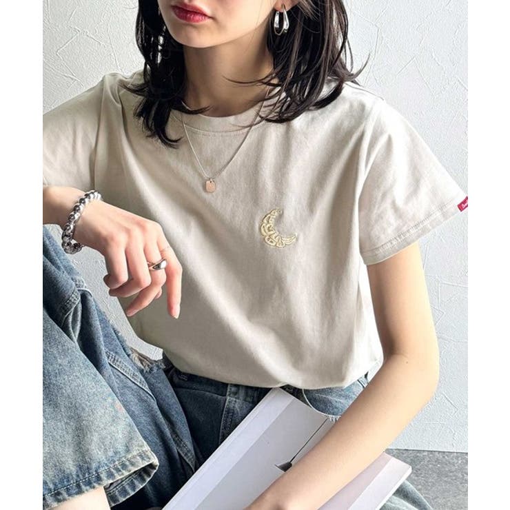 グレイッシュベージュ | オーガニックコットン100%。胸元ラメ糸ワンポイント刺繍 無地＆ボーダー柄Tシャ… | Classical Elf 