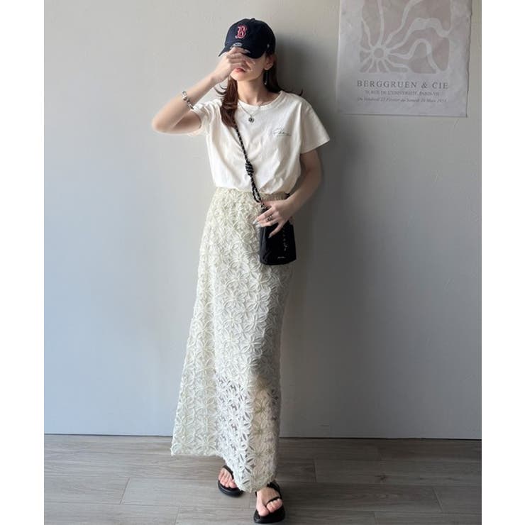 こなれ感たっぷり。オーガニックコットン100％胸元PAEAN刺繍Tシャツ(半袖) | Classical Elf  | 詳細画像10 