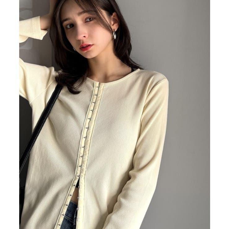 アイボリー | おしゃれ感を格上げ。綿100％前後2wayシルバーホック使いカーディガントップス… | Classical Elf 