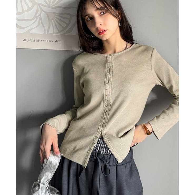 グレイッシュベージュ | おしゃれ感を格上げ。綿100％前後2wayシルバーホック使いカーディガントップス… | Classical Elf 