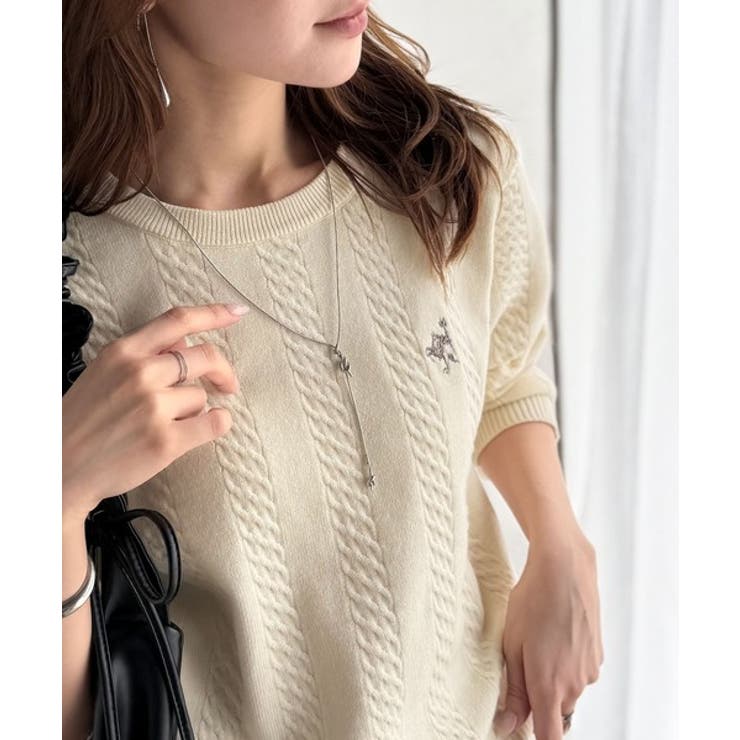 大人のためのコンパクトニット。胸刺繍ショート丈ケーブル編みニット（長袖） | Classical Elf  | 詳細画像2 