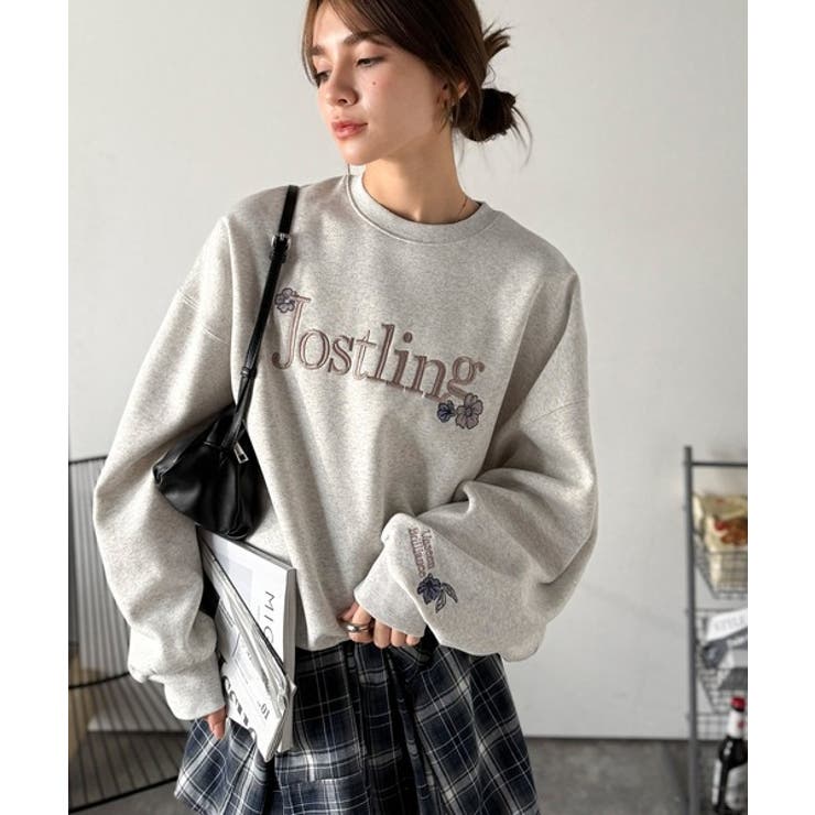 シンプルなのに一際映える。フラワー刺繍裏起毛スウェット | Classical Elf  | 詳細画像14 