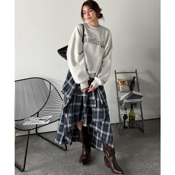 シンプルなのに一際映える。フラワー刺繍裏起毛スウェット | Classical Elf  | 詳細画像17 