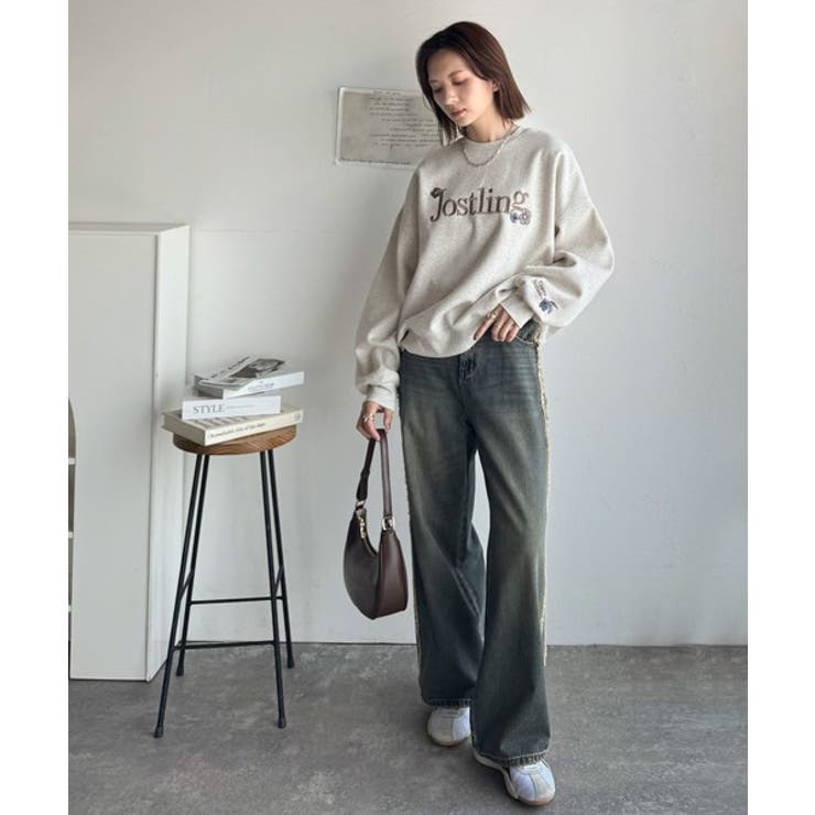 シンプルなのに一際映える。フラワー刺繍裏起毛スウェット | Classical Elf  | 詳細画像20 