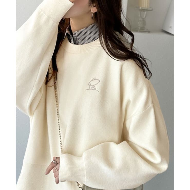 アイボリー | シンプルながらも洗練されたデザインで、こなれ感。胸刺繍スウェット見えコクーンニッ… | Classical Elf 