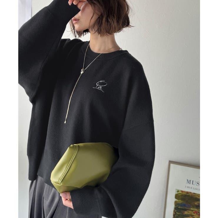 シンプルながらも洗練されたデザインで、こなれ感。胸刺繍スウェット見えコクーンニッ… | Classical Elf  | 詳細画像9 