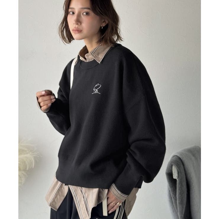 シンプルながらも洗練されたデザインで、こなれ感。胸刺繍スウェット見えコクーンニッ… | Classical Elf  | 詳細画像10 