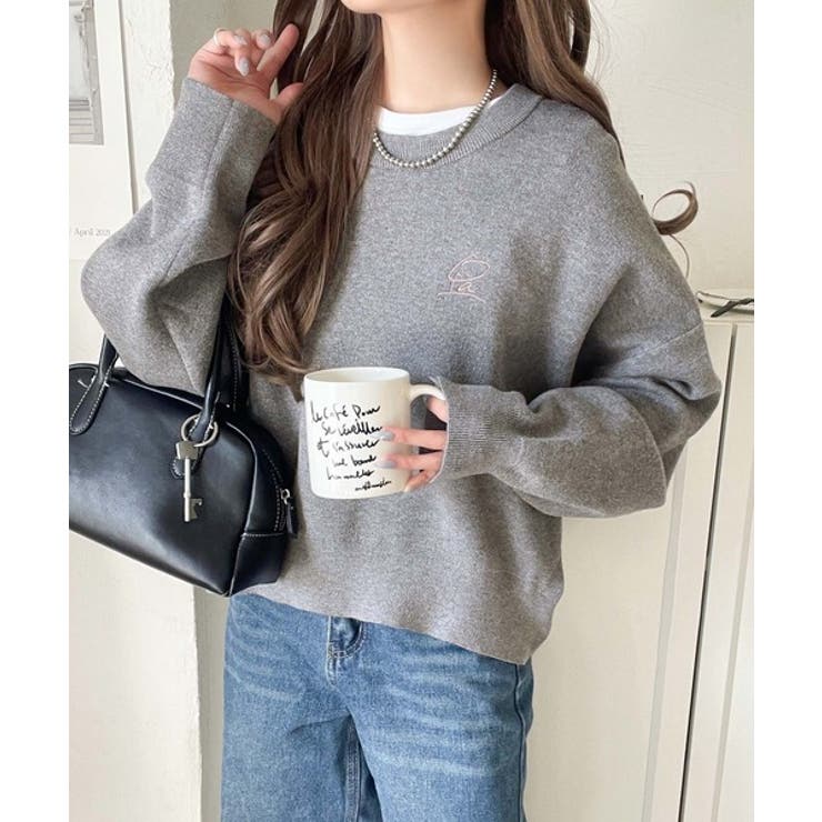 シンプルながらも洗練されたデザインで、こなれ感。胸刺繍スウェット見えコクーンニッ… | Classical Elf  | 詳細画像22 