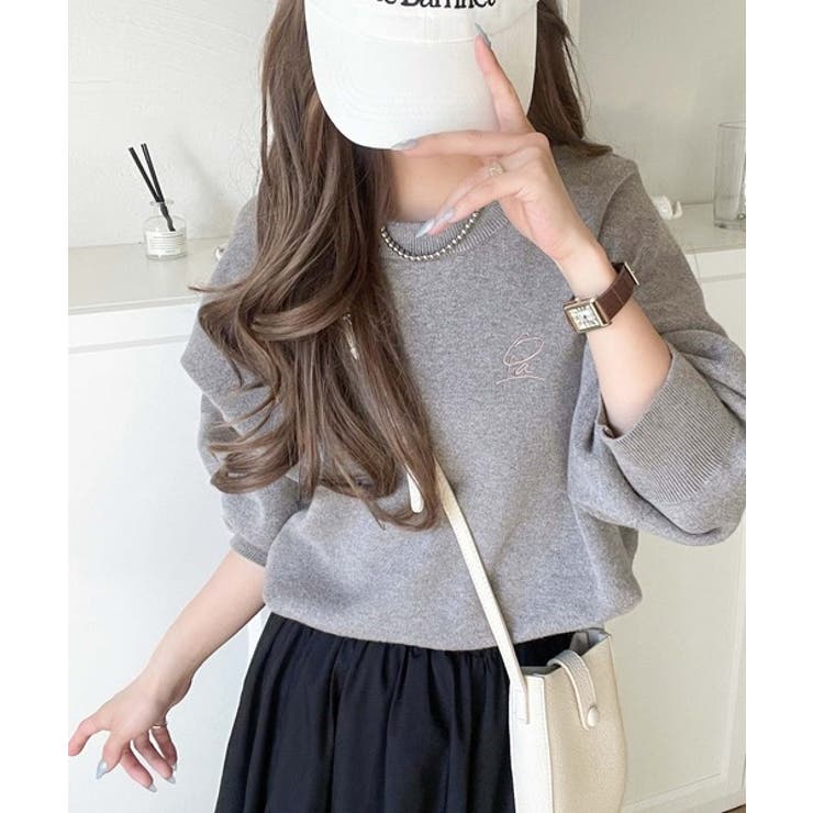 杢グレー | シンプルながらも洗練されたデザインで、こなれ感。胸刺繍スウェット見えコクーンニッ… | Classical Elf 