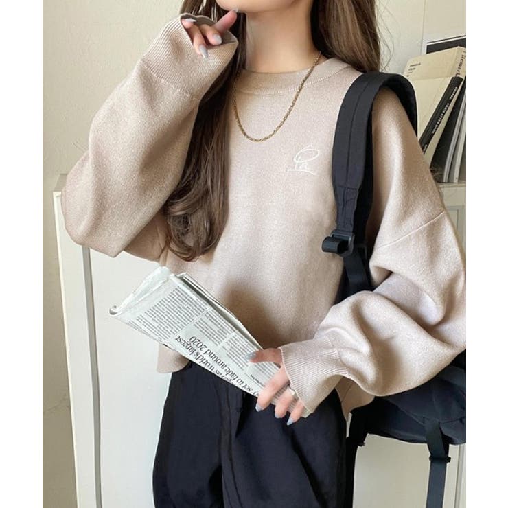 シンプルながらも洗練されたデザインで、こなれ感。胸刺繍スウェット見えコクーンニッ… | Classical Elf  | 詳細画像35 