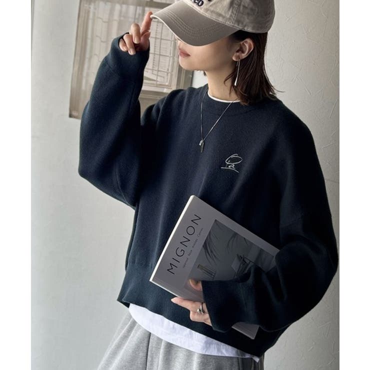 シンプルながらも洗練されたデザインで、こなれ感。胸刺繍スウェット見えコクーンニッ… | Classical Elf  | 詳細画像37 