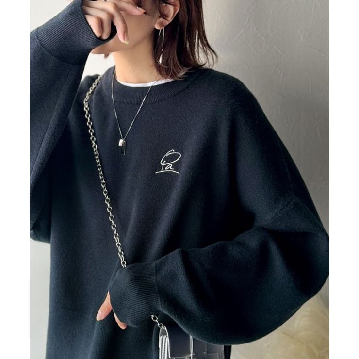 ネイビー | シンプルながらも洗練されたデザインで、こなれ感。胸刺繍スウェット見えコクーンニッ… | Classical Elf 