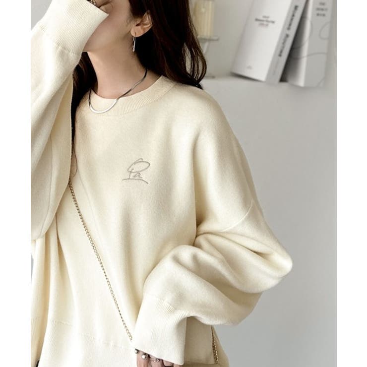 シンプルながらも洗練されたデザインで、こなれ感。胸刺繍スウェット見えコクーンニッ… | Classical Elf  | 詳細画像3 