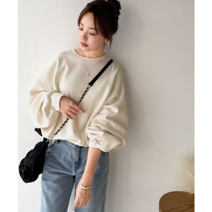 袖先のさりげない刺繍がアクセント。サインロゴ刺繍裏起毛スウェット | Classical Elf  | 詳細画像4 