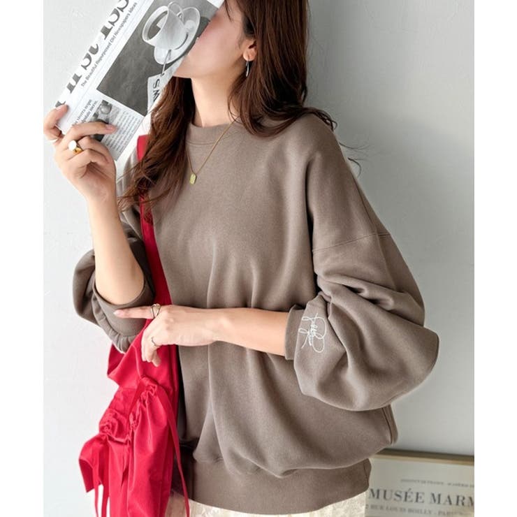 袖先のさりげない刺繍がアクセント。サインロゴ刺繍裏起毛スウェット | Classical Elf  | 詳細画像26 