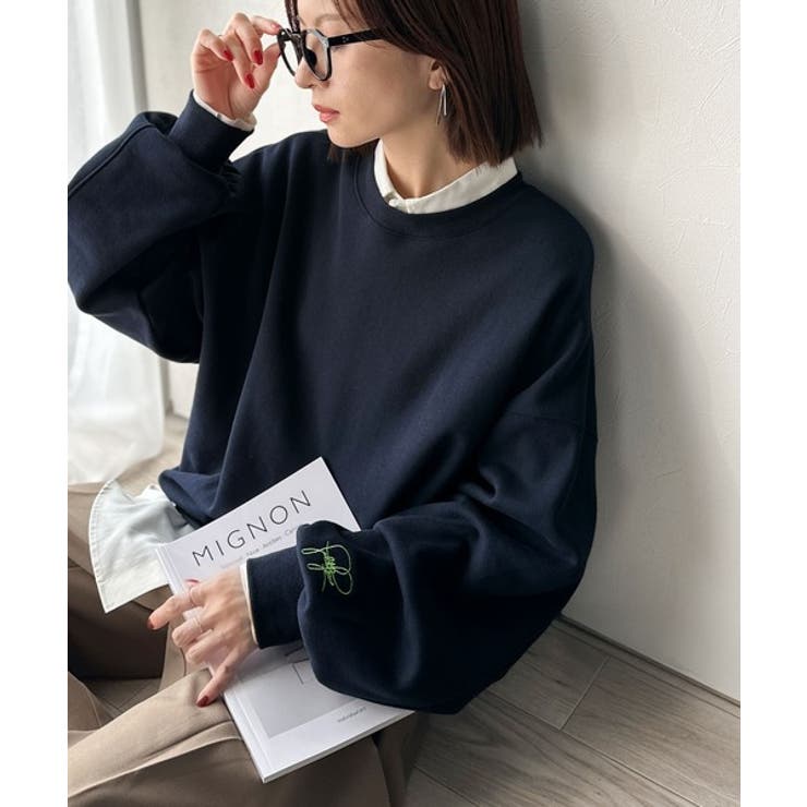 ネイビー | 袖先のさりげない刺繍がアクセント。サインロゴ刺繍裏起毛スウェット | Classical Elf 