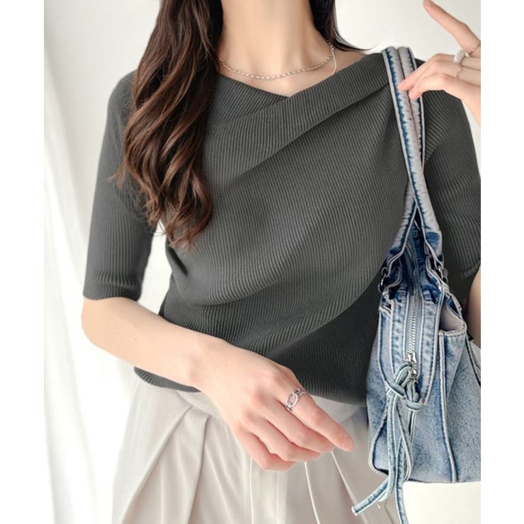 チャコール | 1枚で雰囲気美人。暑い日も、やっぱり上品でいたい。5分袖ドレープニット（半袖） | Classical Elf 