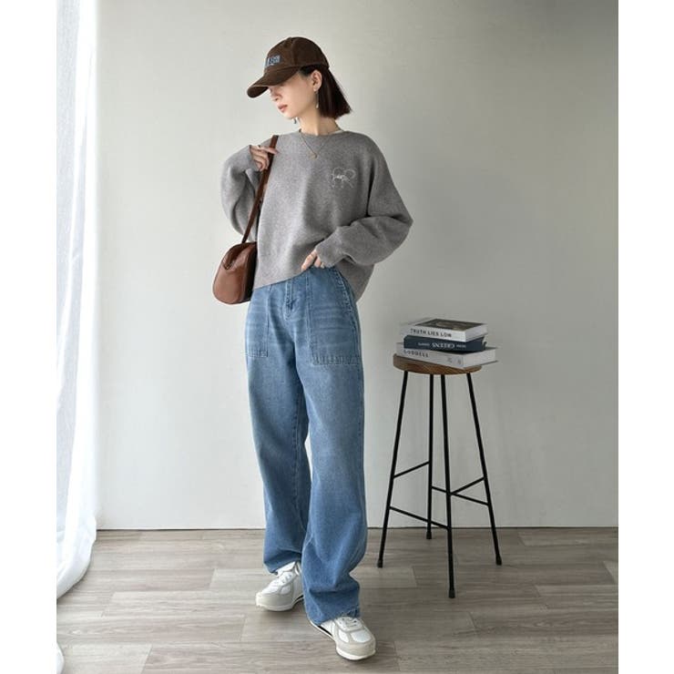 スウェットライクで”魅せる”大人のリラクシーな1枚。胸元サインロゴ刺繍入りニット… | Classical Elf  | 詳細画像8 