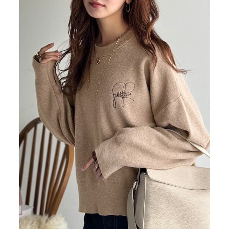 スウェットライクで”魅せる”大人のリラクシーな1枚。胸元サインロゴ刺繍入りニット… | Classical Elf  | 詳細画像15 