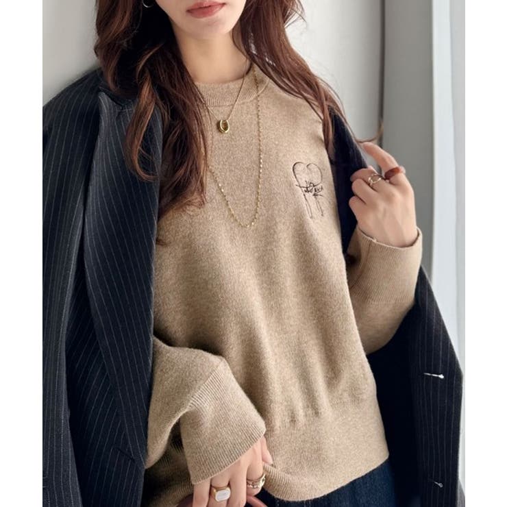 スウェットライクで”魅せる”大人のリラクシーな1枚。胸元サインロゴ刺繍入りニット… | Classical Elf  | 詳細画像18 