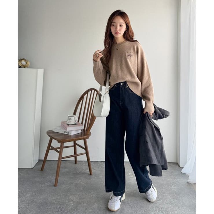 スウェットライクで”魅せる”大人のリラクシーな1枚。胸元サインロゴ刺繍入りニット… | Classical Elf  | 詳細画像21 