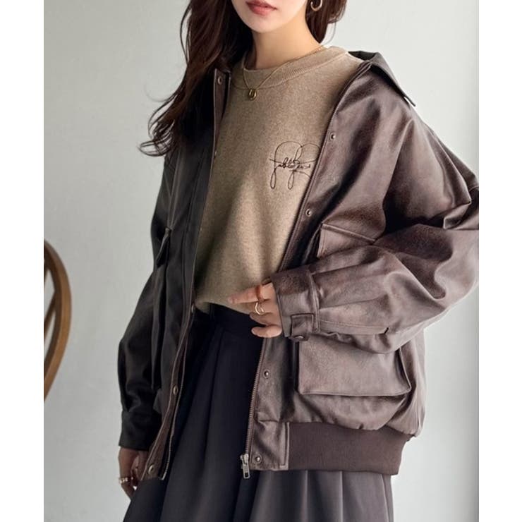 スウェットライクで”魅せる”大人のリラクシーな1枚。胸元サインロゴ刺繍入りニット… | Classical Elf  | 詳細画像24 