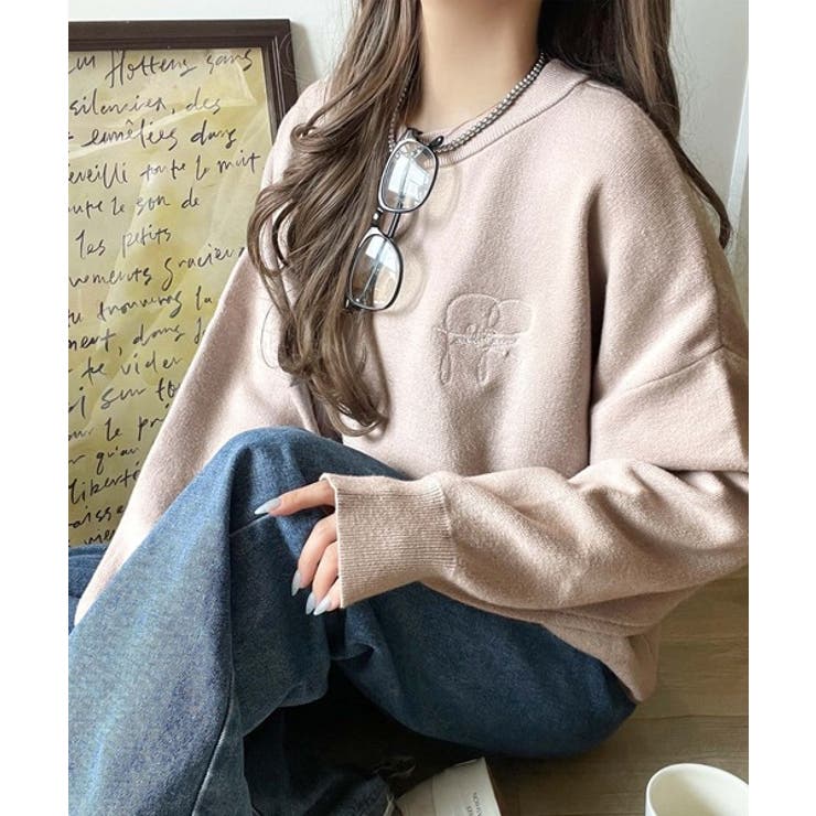 スウェットライクで”魅せる”大人のリラクシーな1枚。胸元サインロゴ刺繍入りニット… | Classical Elf  | 詳細画像25 