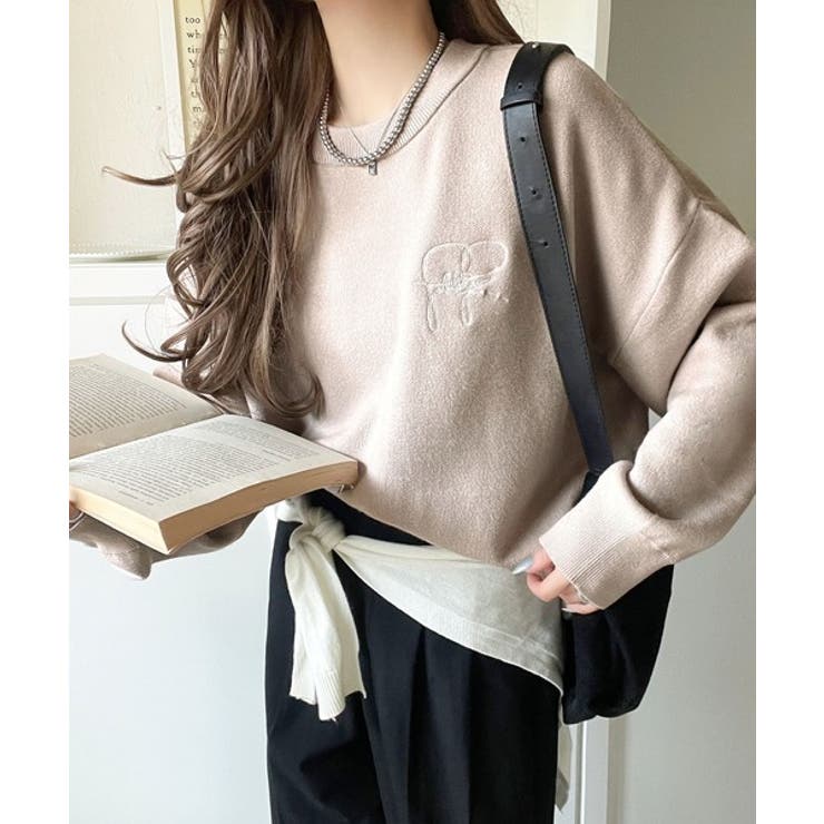 スウェットライクで”魅せる”大人のリラクシーな1枚。胸元サインロゴ刺繍入りニット… | Classical Elf  | 詳細画像29 